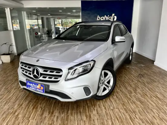 MERCEDES-BENZ-GLB 200-2019