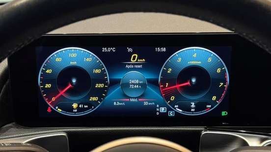 MERCEDES-BENZ-GLB 200-2021