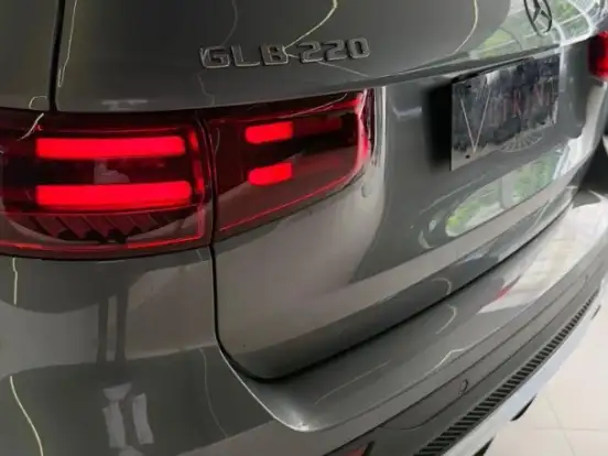 MERCEDES-BENZ-GLB 220-2.0 MHEV AMG LINE 4MATIC 8G-DCT MERCEDES-BENZ-GLB 220-2025