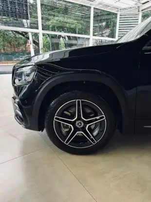 MERCEDES-BENZ-GLB 220-2025