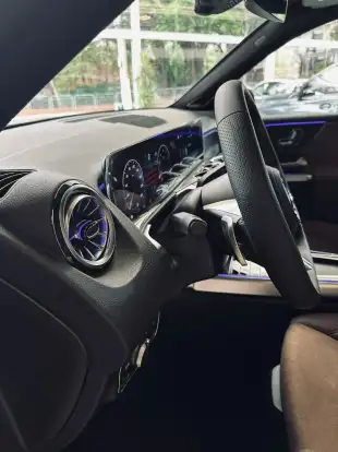 MERCEDES-BENZ-GLB 220-2025