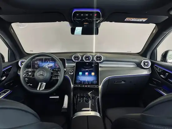 MERCEDES-BENZ-GLB 220-2025