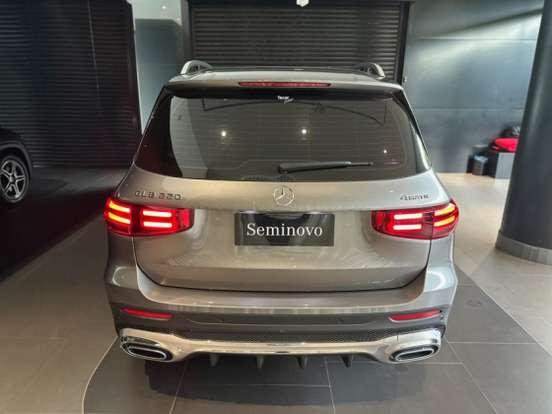 MERCEDES-BENZ-GLB 220-2.0 MHEV AMG LINE 4MATIC 8G-DCT MERCEDES-BENZ-GLB 220-2024