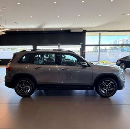 MERCEDES-BENZ-GLB 220-2.0 MHEV NIGHT EDITION 4MATIC 8G-DCT MERCEDES-BENZ-GLB 220-2026