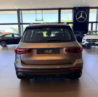 MERCEDES-BENZ-GLB 220-2.0 MHEV NIGHT EDITION 4MATIC 8G-DCT MERCEDES-BENZ-GLB 220-2026