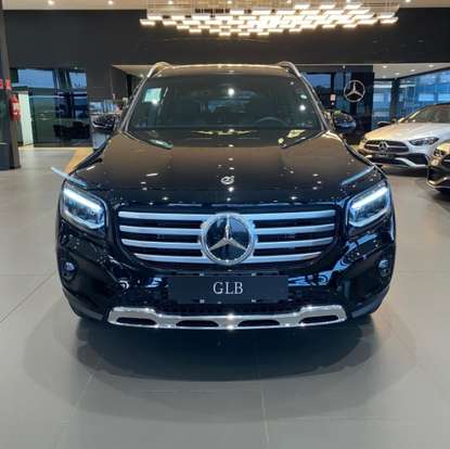 MERCEDES-BENZ-GLB 220-2026
