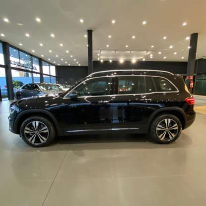 MERCEDES-BENZ-GLB 220-2026