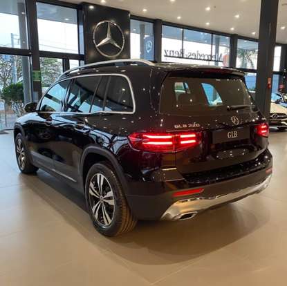 MERCEDES-BENZ-GLB 220-2026