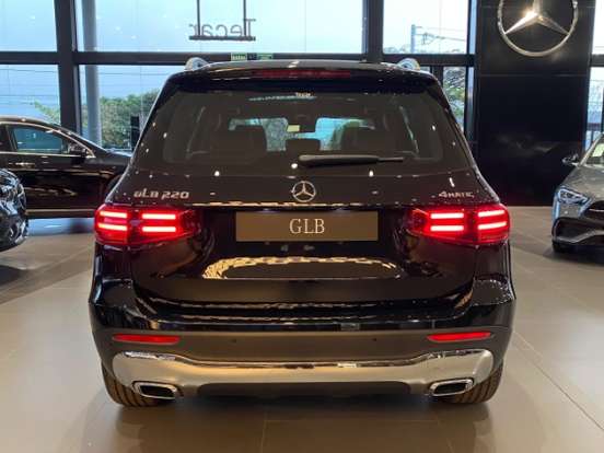 MERCEDES-BENZ-GLB 220-2.0 MHEV PROGRESSIVE 4MATIC 8G-DCT MERCEDES-BENZ-GLB 220-2026