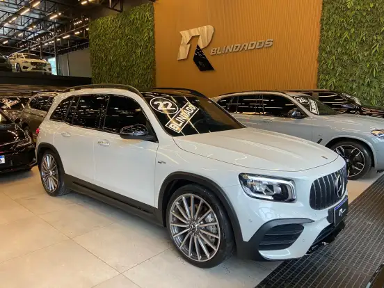 MERCEDES-BENZ-GLB 35 AMG-2022