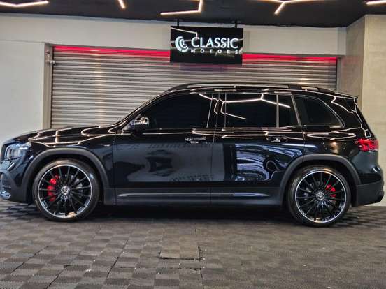 MERCEDES-BENZ-GLB 35 AMG-2022