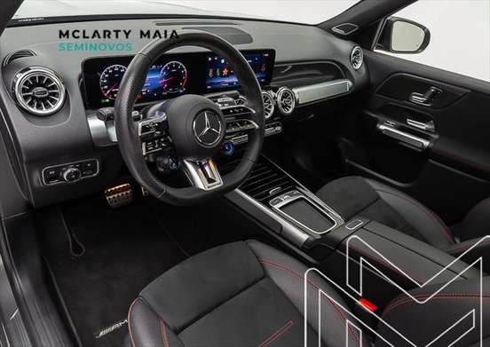 MERCEDES-BENZ-GLB 35 AMG-2024