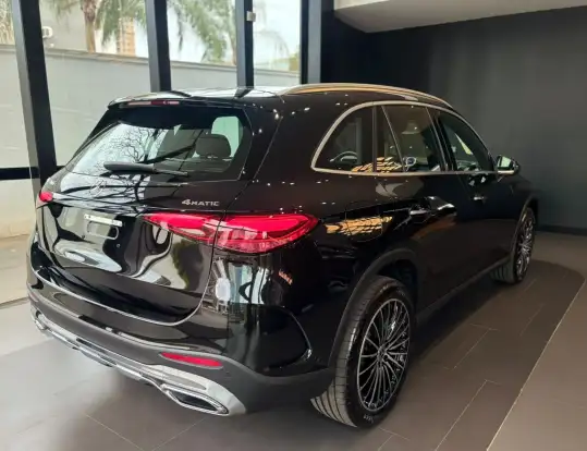 MERCEDES-BENZ-GLC 300-2026