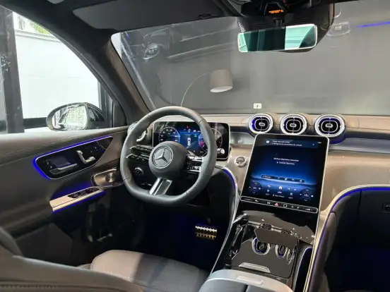 MERCEDES-BENZ-GLC 300-2026