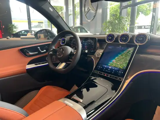 MERCEDES-BENZ-GLC 300-2026
