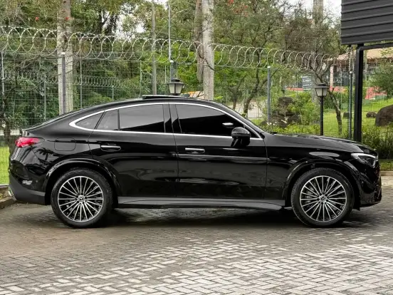 MERCEDES-BENZ-GLC 300-2025