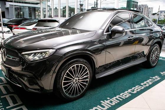 MERCEDES-BENZ GLC 300 2.0 MHEV AMG LINE COUPÉ 4MATIC 9G-TRONIC