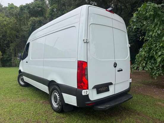MERCEDES-BENZ-SPRINTER-2021