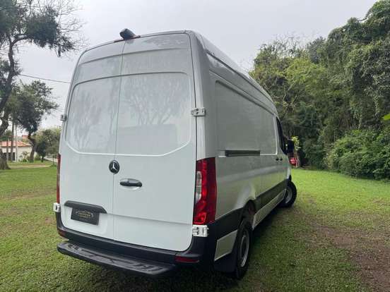 MERCEDES-BENZ-SPRINTER-2021