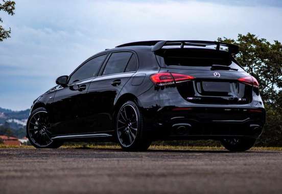 MERCEDES-BENZ-A 35 AMG-2021