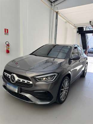 MERCEDES-BENZ-GLA 200-2021
