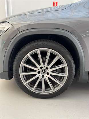 MERCEDES-BENZ-GLA 200-2021