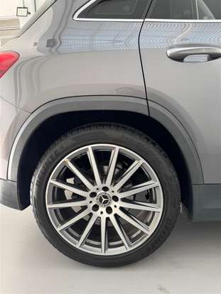 MERCEDES-BENZ-GLA 200-2021