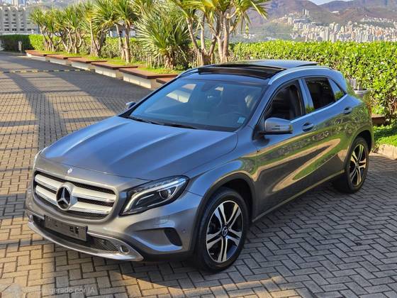 MERCEDES-BENZ GLA 200 1.6 CGI ENDURO 16V TURBO FLEX 4P AUTOMÁTICO