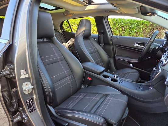 MERCEDES-BENZ-GLA 200-2017
