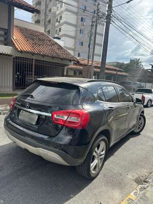 MERCEDES-BENZ-GLA 200-2018