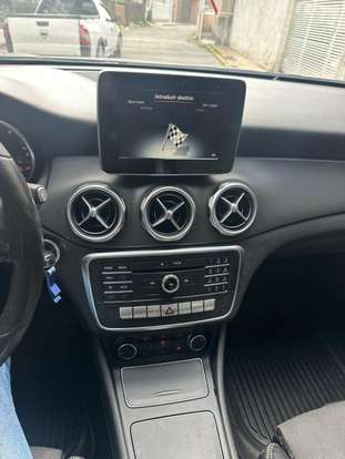 MERCEDES-BENZ-GLA 200-2018