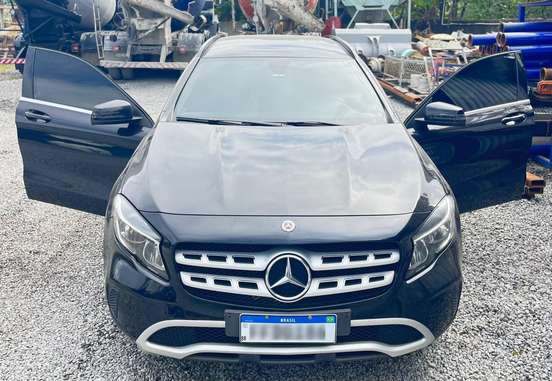 MERCEDES-BENZ-GLA 200-2018