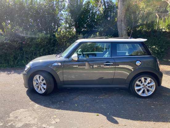 MINI-COOPER-2010