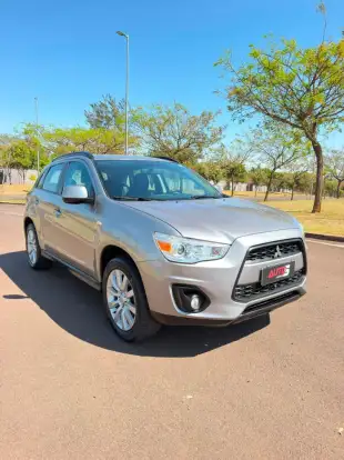 MITSUBISHI-ASX-2014