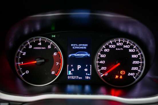 MITSUBISHI-ECLIPSE CROSS-1.5 MIVEC TURBO GASOLINA HPE CVT MITSUBISHI-ECLIPSE CROSS-2025