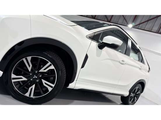 MITSUBISHI-ECLIPSE CROSS-1.5 MIVEC TURBO GASOLINA HPE-S CVT MITSUBISHI-ECLIPSE CROSS-2023