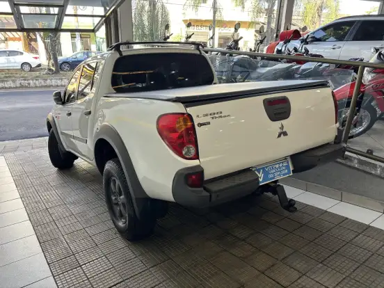 MITSUBISHI-L200 OUTDOOR-3.2 4X4 CD 16V TURBO INTERCOOLER DIESEL 4P AUTOMÁTICO MITSUBISHI-L200 OUTDOOR-2017