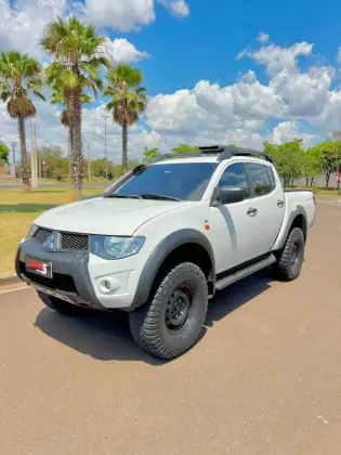 MITSUBISHI L200 SAVANA 3.2 4X4 16V TURBO INTERCOOLER DIESEL 4P MANUAL
