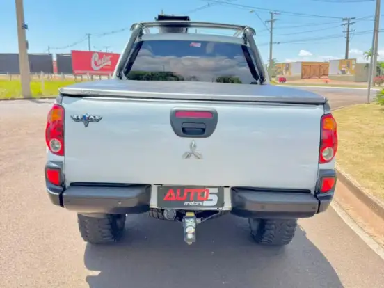 MITSUBISHI-L200 SAVANA-3.2 4X4 16V TURBO INTERCOOLER DIESEL 4P MANUAL MITSUBISHI-L200 SAVANA-2013