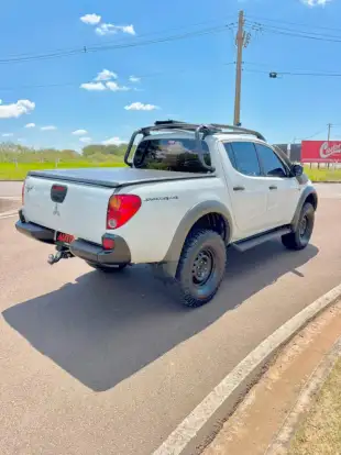 MITSUBISHI-L200 SAVANA-3.2 4X4 16V TURBO INTERCOOLER DIESEL 4P MANUAL MITSUBISHI-L200 SAVANA-2013