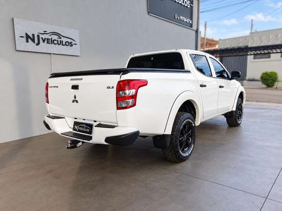 MITSUBISHI-L200 TRITON-2023