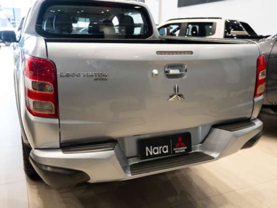 MITSUBISHI-L200 TRITON-2.4 16V TURBO DIESEL SPORT HPE CD 4P 4X4 AUTOMÁTICO MITSUBISHI-L200 TRITON-2019