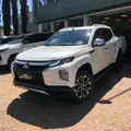 MITSUBISHI L200 TRITON 2.4 16V TURBO DIESEL SPORT HPE-S CD 4P 4X4 AUTOMÁTICO MITSUBISHI L200 TRITON 2.4 16V TURBO DIESEL SPORT HPE-S CD 4P 4X4 AUTOMÁTICO