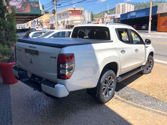 MITSUBISHI-L200 TRITON-2022