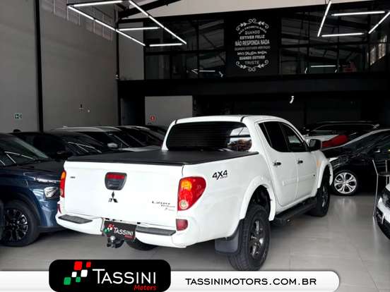 MITSUBISHI-L200 TRITON-2015
