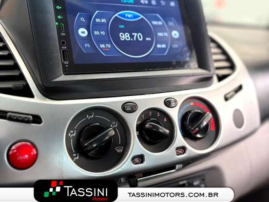 MITSUBISHI-L200 TRITON-3.2 GLX 4X4 CD 16V TURBO INTERCOLER DIESEL 4P MANUAL MITSUBISHI-L200 TRITON-2015