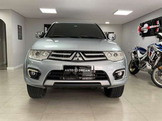 MITSUBISHI-L200 TRITON-3.5 HPE 4X4 CD V6 24V FLEX 4P AUTOMÁTICO MITSUBISHI-L200 TRITON-2016