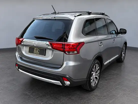 MITSUBISHI-OUTLANDER-2.0 16V GASOLINA 4P AUTOMÁTICO MITSUBISHI-OUTLANDER-2015