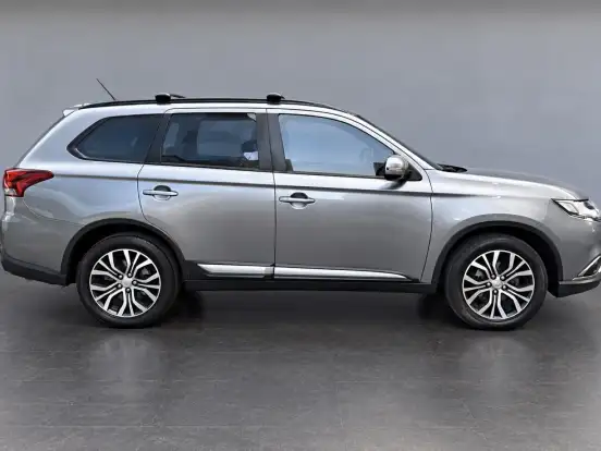 MITSUBISHI-OUTLANDER-2.0 16V GASOLINA 4P AUTOMÁTICO MITSUBISHI-OUTLANDER-2015