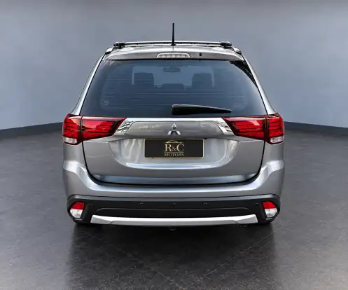 MITSUBISHI-OUTLANDER-2015